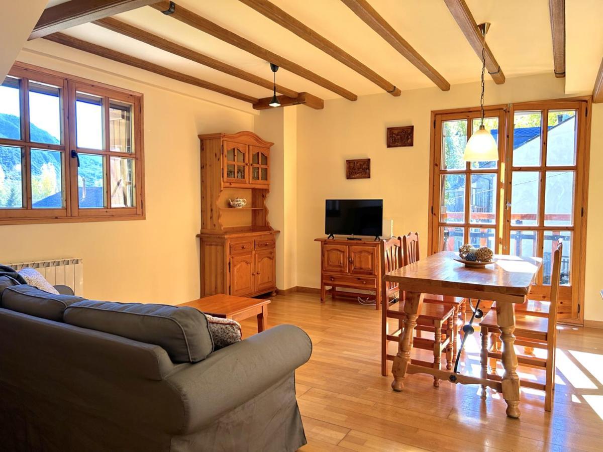 Duplex Familiar I De Muntanya A Escalo By Rural D'Aneu Appartement Buitenkant foto